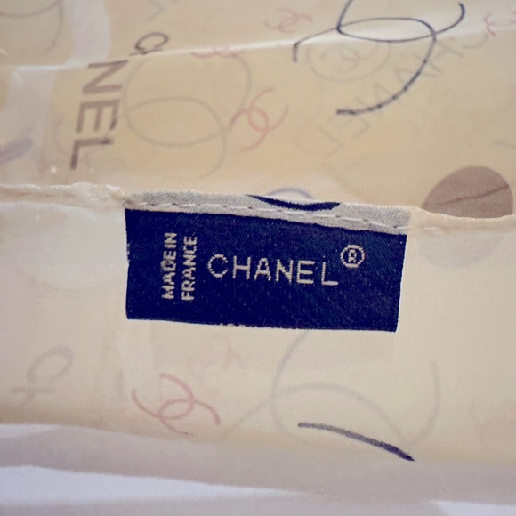 Made in France 100% Silk Scarf - Picture 3 of 5